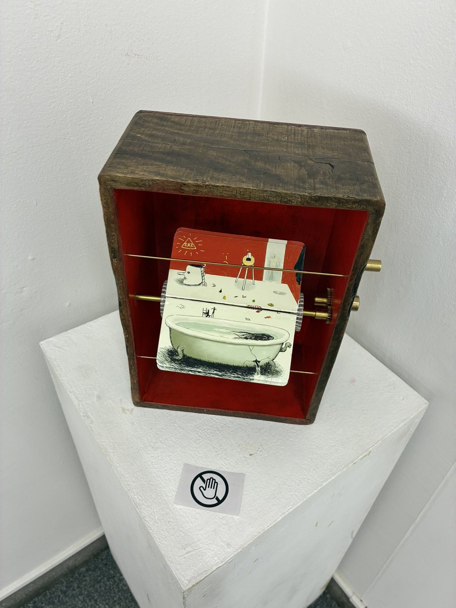 shiroas's tweet photo. 古川さんおすすめの榊原澄人さんの個展、素晴らしかった！上映されているアニメーション作品に感動。ドローイングもじっくり拝見。また観たい。 https://t.co/qvP9AwLb0x
