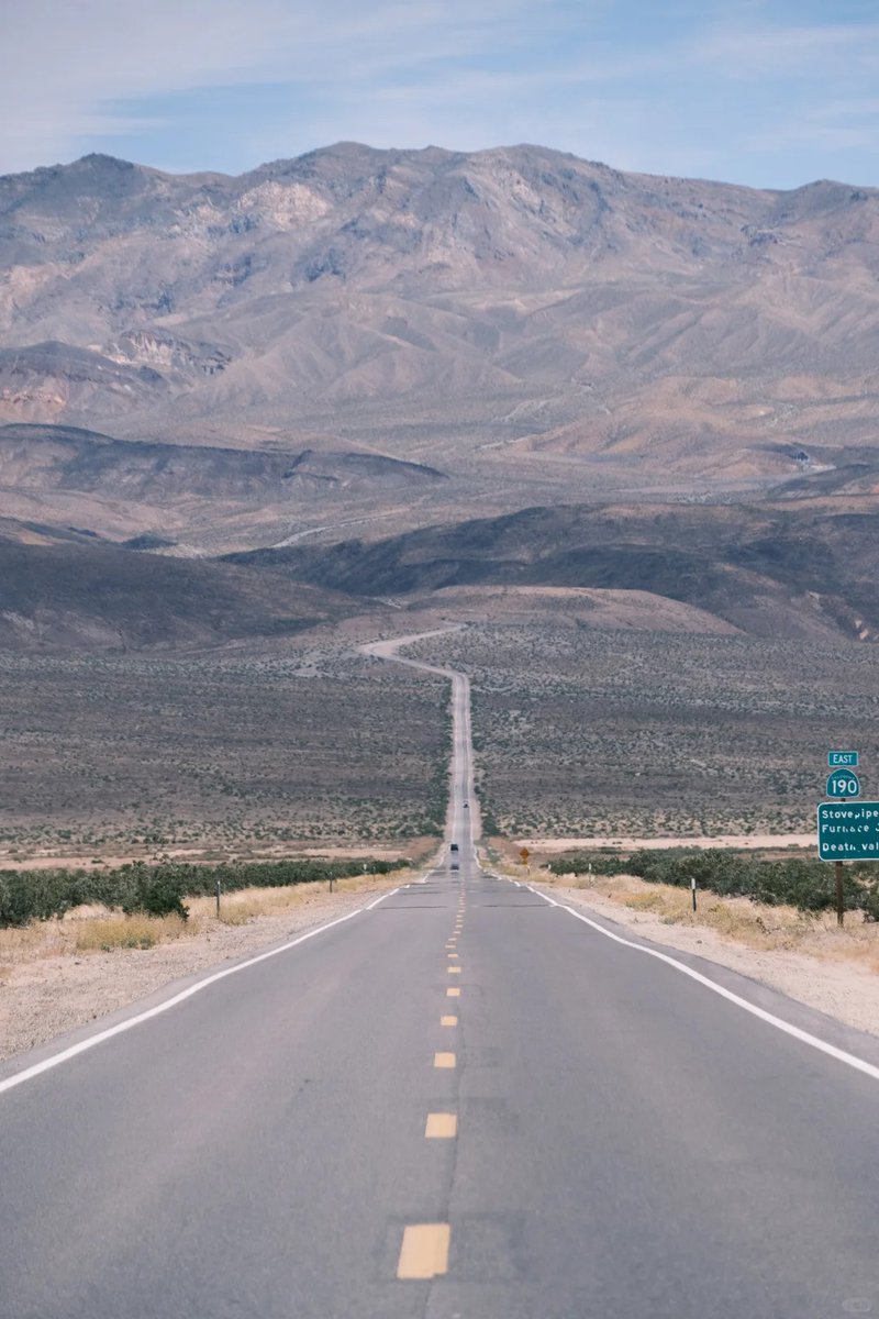 nationalparkexp's tweet photo. Highway 190 dropping into Death Valley—the lowest and driest place in North America.
Sometimes all you need to reset is a full tank of gas 🚗💨
#DeathValley #OptOutside https://t.co/3wXI3aO9xM