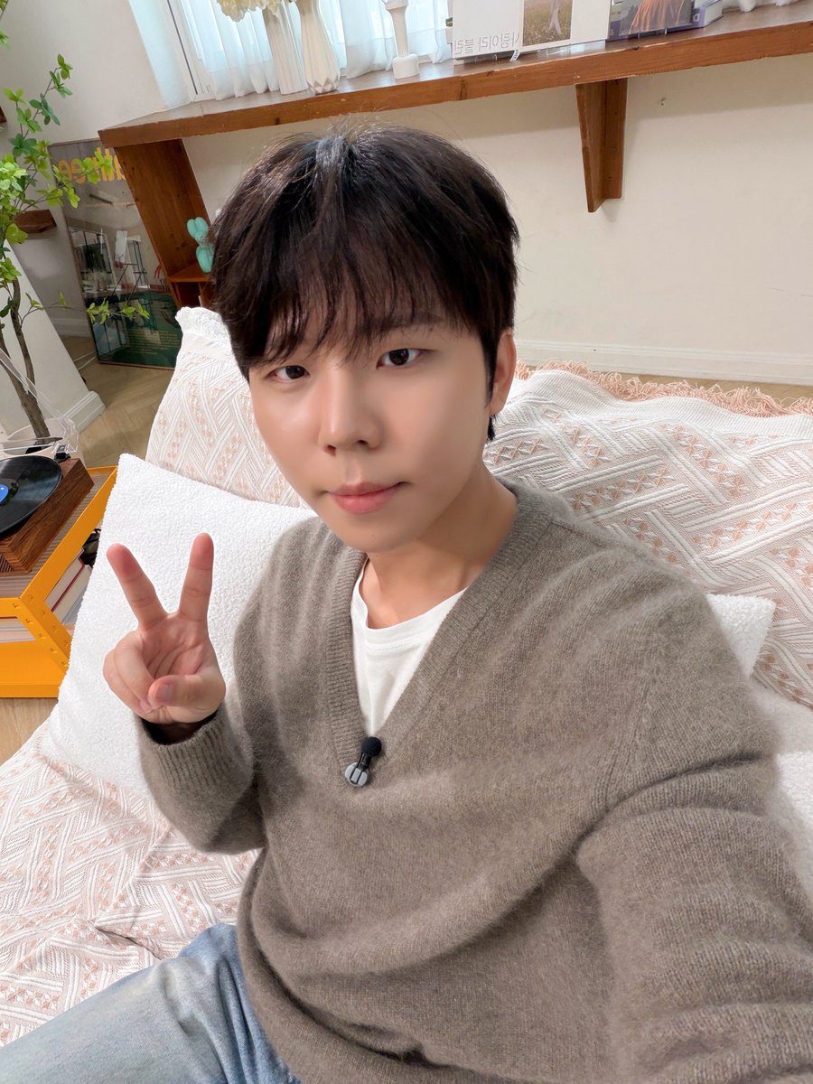 meet_the_seung's tweet photo. (띵동) 정승환 님으로부터 [사진]이 도착했습니다💌

🔗 https://t.co/0iwzErlIKt

#정승환 #JungSeungHwan
#마치오늘처럼 #AsIf
#PersonalLetter https://t.co/FDjDp3knEp
