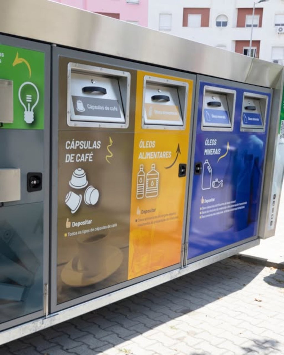 JFAmora's tweet photo. 01 Jun. 2026 : Ecocentro Móvel do Seixal na Freguesia em junho https://t.co/wOHfddti3K https://t.co/YrMYmD01xI