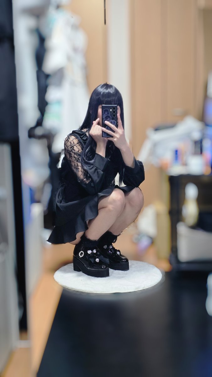 yyu2_8_anms's tweet photo. しゃがみ
#女装 https://t.co/z3MJphG77Q