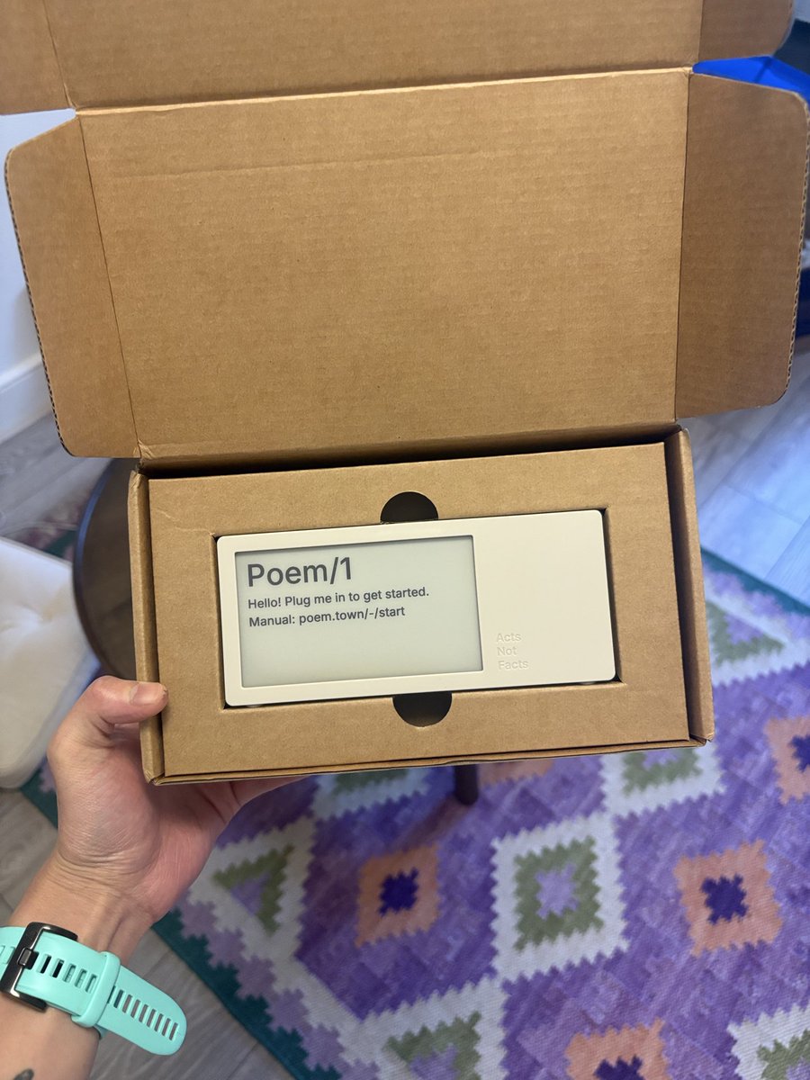 catinwool's tweet photo. The most exciting unboxing of the year is one that opens up a new way of experiencing time 🌷💕 @genmon https://t.co/oLWWgHUlID