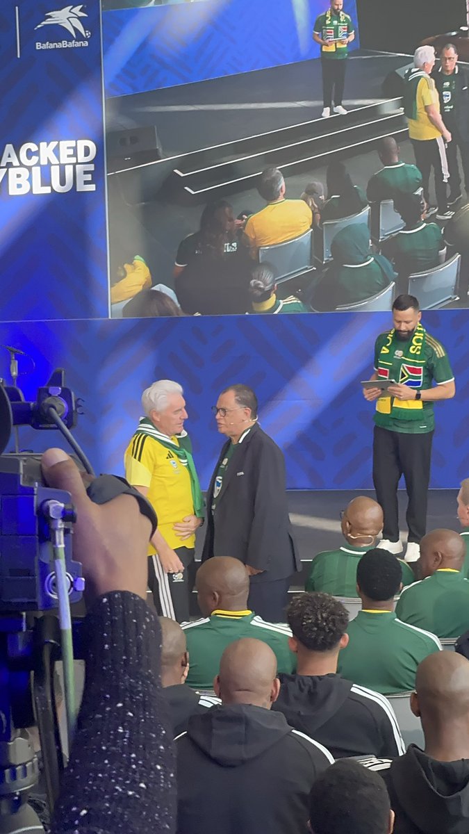 MrsThulz's tweet photo. #as’bangene @StandardBankZA @BafanaBafana #BackedByBlue 💙#WorldCupSendOff 🇿🇦🇿🇦 #BafanaBafana #sblove💙 https://t.co/NCbwDmo7QF