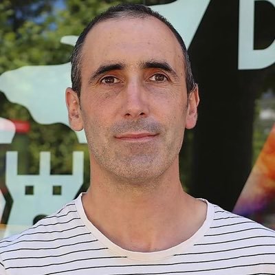 TopMultipla's tweet photo. "Voy con Portugal porque me representa más que España" https://t.co/IeSdM3tEw6
