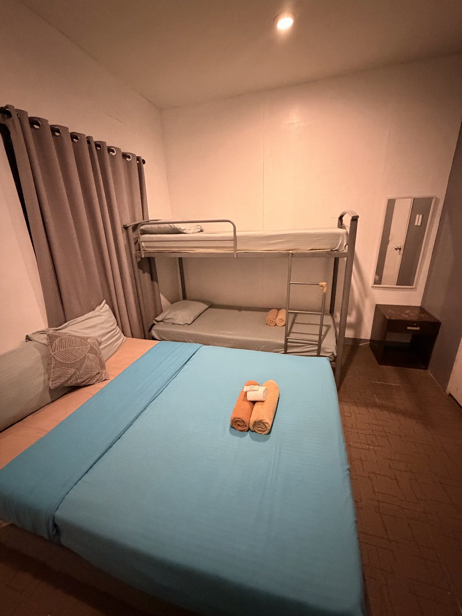 Back01Bc37404's tweet photo. Alone at this room! 
Bacolod, Ga-luhon ta ni… 

#alterbacolod https://t.co/Ew7ogqNMoB