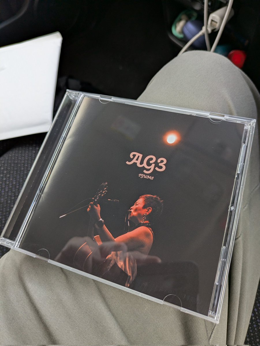 unuseal's tweet photo. 届いたっ!待ってたんだ
どれも情熱いっぱい、素敵なパッケージング。音もフォーキーなのに積み方がやっぱロック←こういうトコ憎いなぁ😁
ドシラソファミレド♪ない「いつかは」むっちゃええやん!
Vivid Style思い出すやん
また宝物ひとつ増えた、ありがとう。和さん
#橘いずみ
#和
#AG3 https://t.co/6b8fZ60uhy