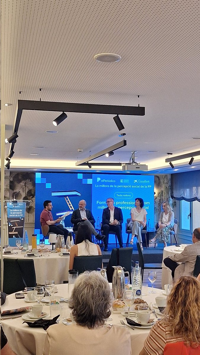 cintadc's tweet photo. 🎯Avui a la taula rodona: La millora de la percepció social de l'FP amb experts, institucions, empreses, centres i el cas d'èxit Júlia Sudan! 
#FPDual #orientació 
@elperiodico @CABK_Dualiza @fpcatalunya  @fundaciobcnfp @HMarFP #BonArea @EdTbarcelona https://t.co/J0TTMeaxVy