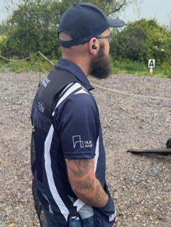 NAVYfit's tweet photo. 19 shooters represented the @RoyalNavy at the A&amp;ES League shoot hosted by Somerset Shooting Ground despite challenging weather conditions.

Top Gun was Sgt Phil Barnes with 87/100, helping the Navy top 10 post a combined 783/1000. 👏🎯 

#RoyalNavy #ClayShooting https://t.co/R85gbjulXI