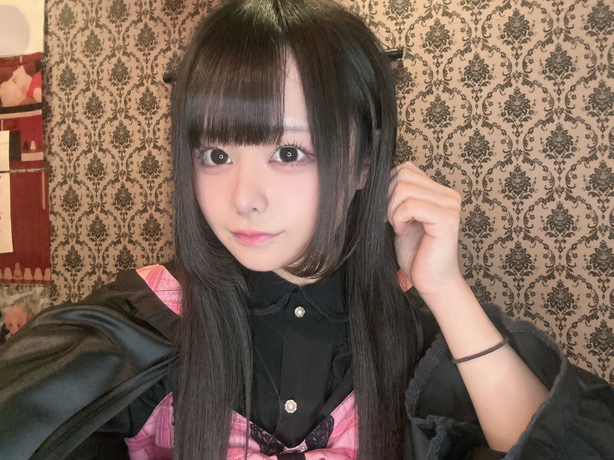guild_fubuki's tweet photo. おひさしぶりのろぐいーん

めらさんリアバお祝いしよ！
ギル秋22じまでです‼️ https://t.co/hqR1odrUm4
