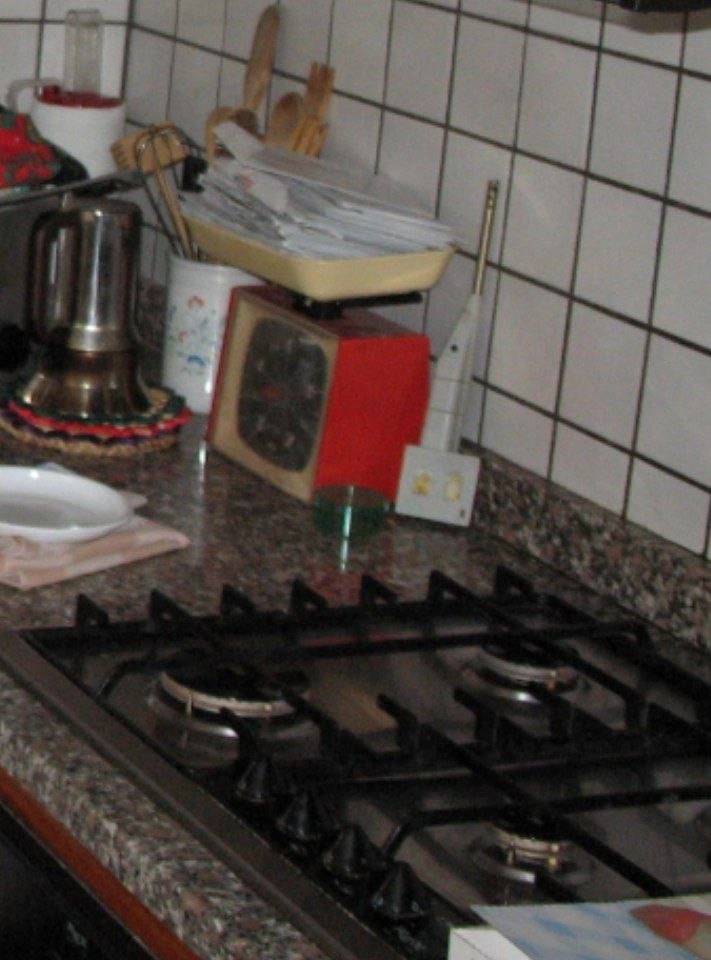 Quetzacolth87's tweet photo. @FrancesckoRicci C'era una tazzina in cucina... ma la cosa inquietante è quella dei fruttolo...
Come se sapesse già, prima della #Albani (05/25), che ci sarebbe stato il DNA di #ChiaraPoggi sul #fruttolo... Inquietante...
#Garlasco https://t.co/r7Wyi5W7TD