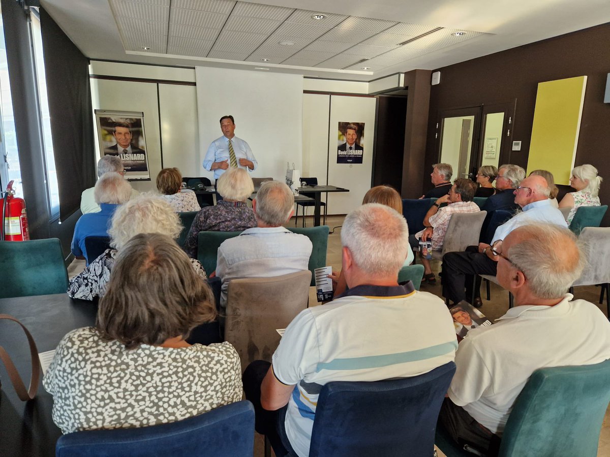 yvesdamecourt's tweet photo. Hier soir, j’étais à #Cahors pour présenter le projet présidentiel de @DavidLisnard avec une @Nouv_Energie pour la #France. Merci à tous pour votre accueil, en particulier à notre relais departemental Clément COUFFIGNAL. 

Pour en savoir plus 👉 https://t.co/UUipNRL8kF https://t.co/SLC1285RcU