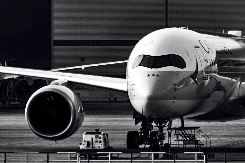 A350Blog's tweet photo. Cathay Pacific ordered +2 #A350F 
New total of 8 https://t.co/bX3ybcYqZB