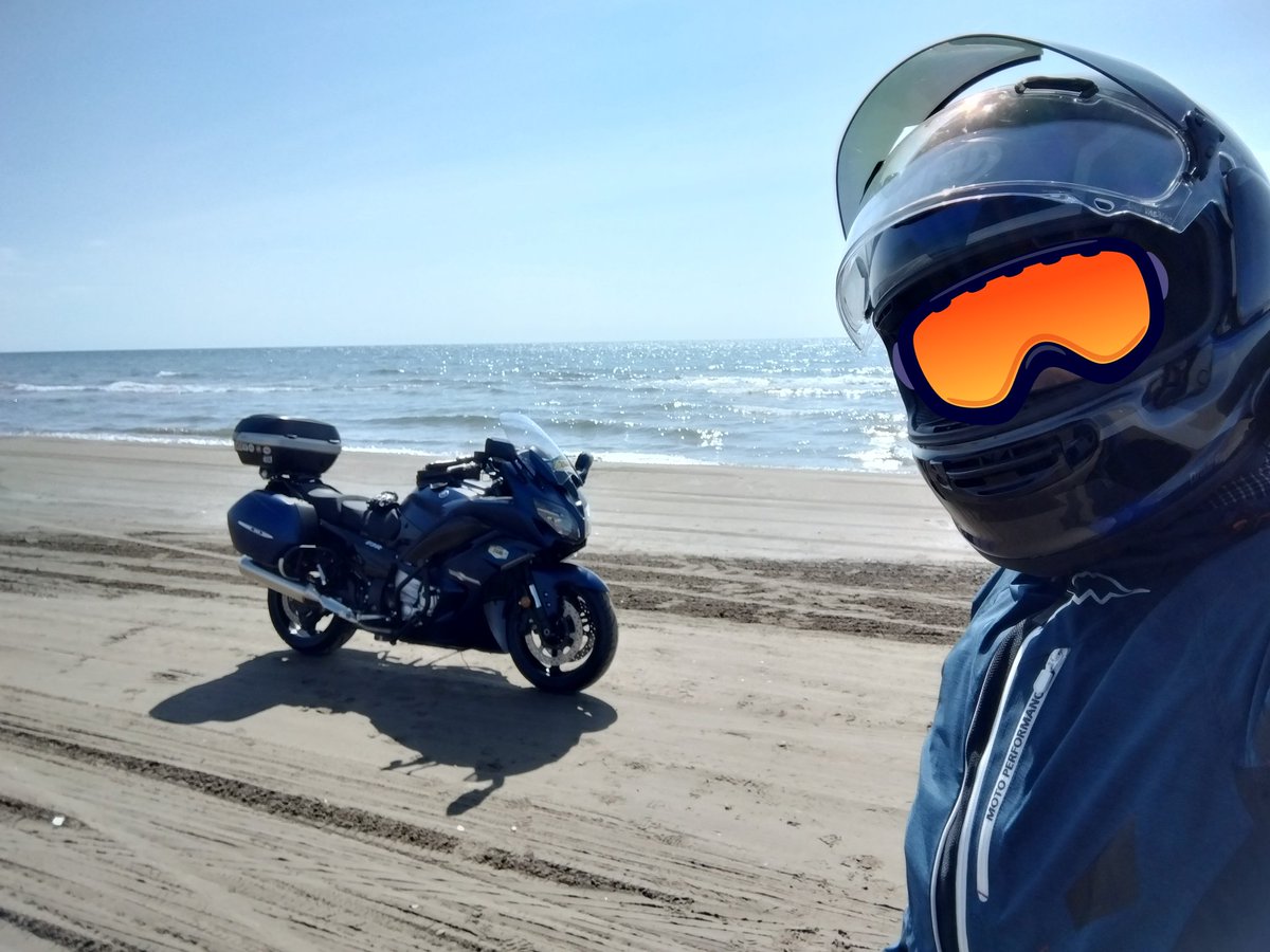 karukaru42's tweet photo. 無事帰着しました👍
3日間の走行距離1360km　暑さもあるけど体力落ちたな〜と実感…😞
精進します…💪　また来年です✌️ https://t.co/qZh1yzQSSU