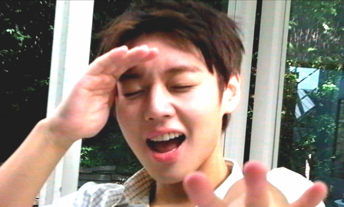 계절 tweet media
