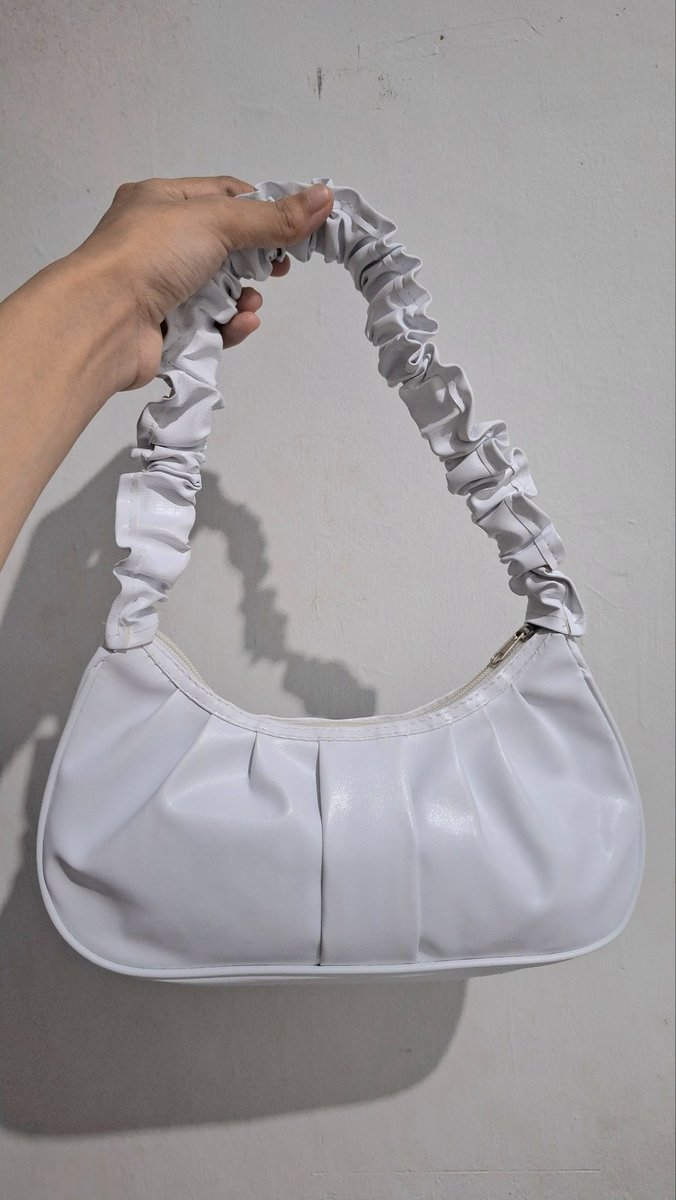 hduma05's tweet photo. @UNDIP_FESS shoulder bag 18k aja https://t.co/JeOr3KrKSR