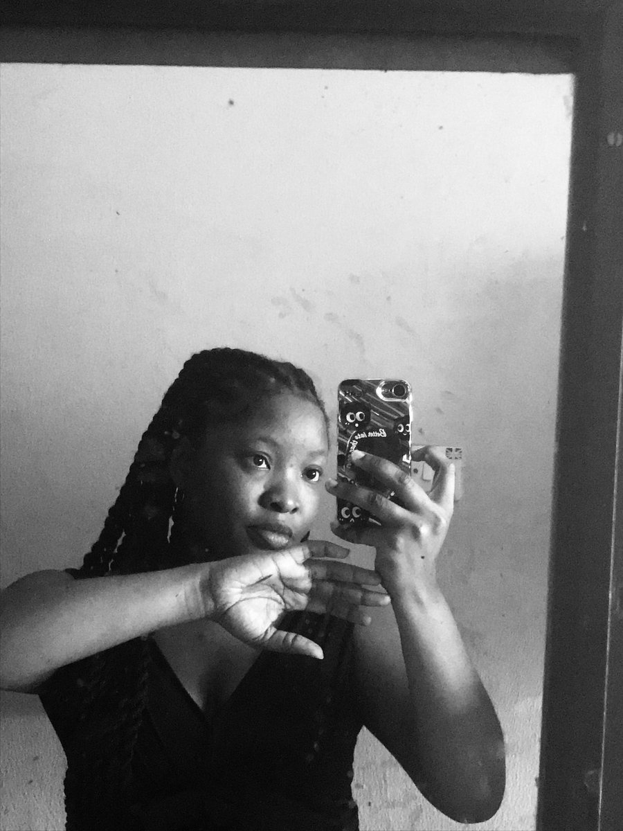Adetoun👑🤍 tweet media