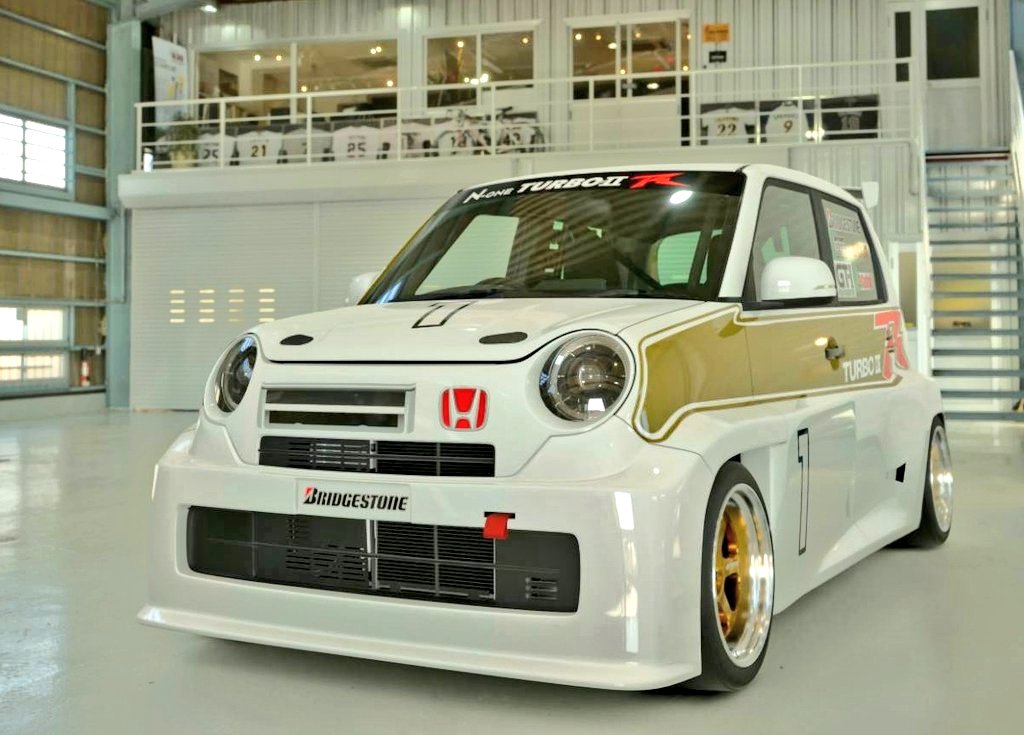 EOSｰB700 tweet media