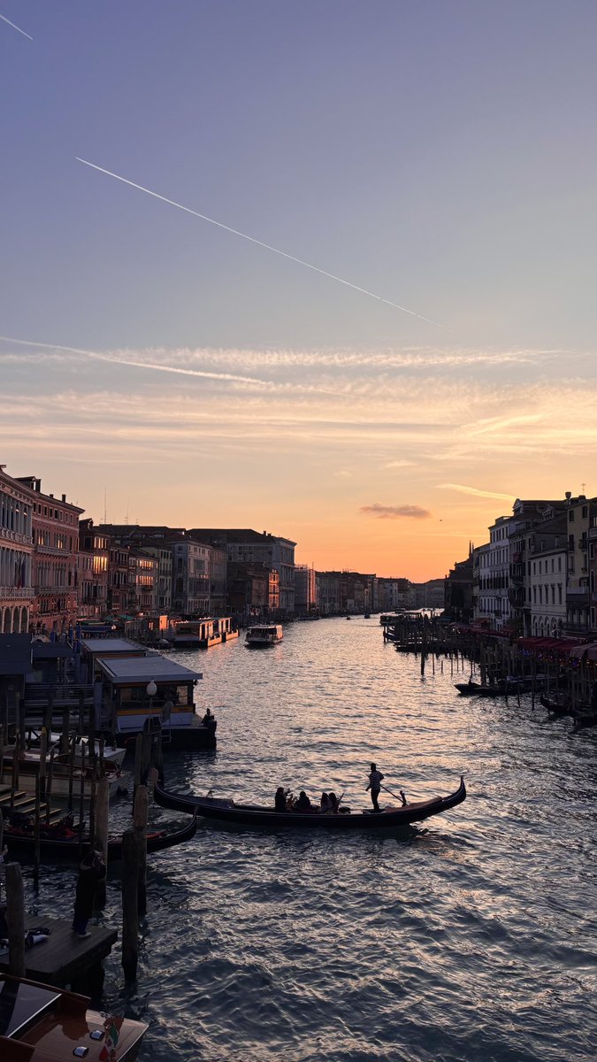 yt01U's tweet photo. 貯金ゼロ、HISの出世払いと鬼のクレカ分割で行ったイタリア3都市卒業旅行🇮🇹 https://t.co/nsA0tH6g9l