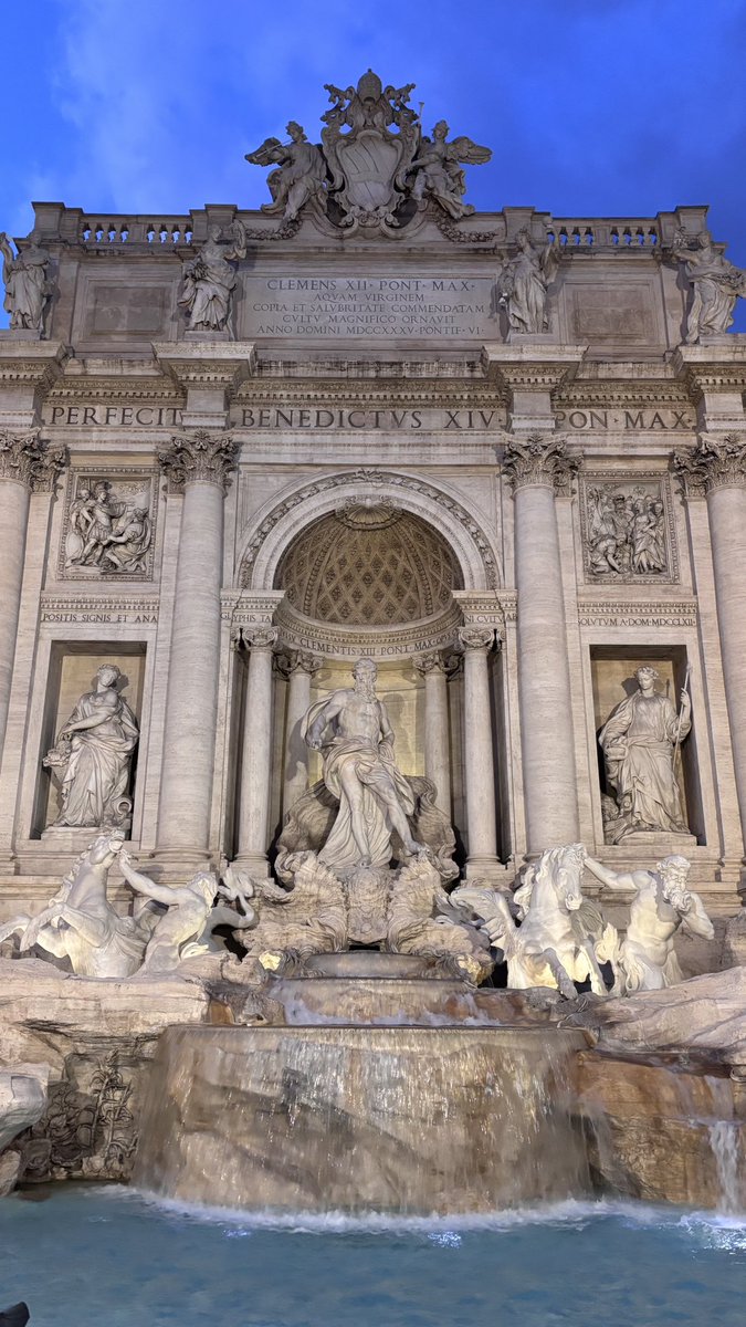 yt01U's tweet photo. 貯金ゼロ、HISの出世払いと鬼のクレカ分割で行ったイタリア3都市卒業旅行🇮🇹 https://t.co/nsA0tH6g9l