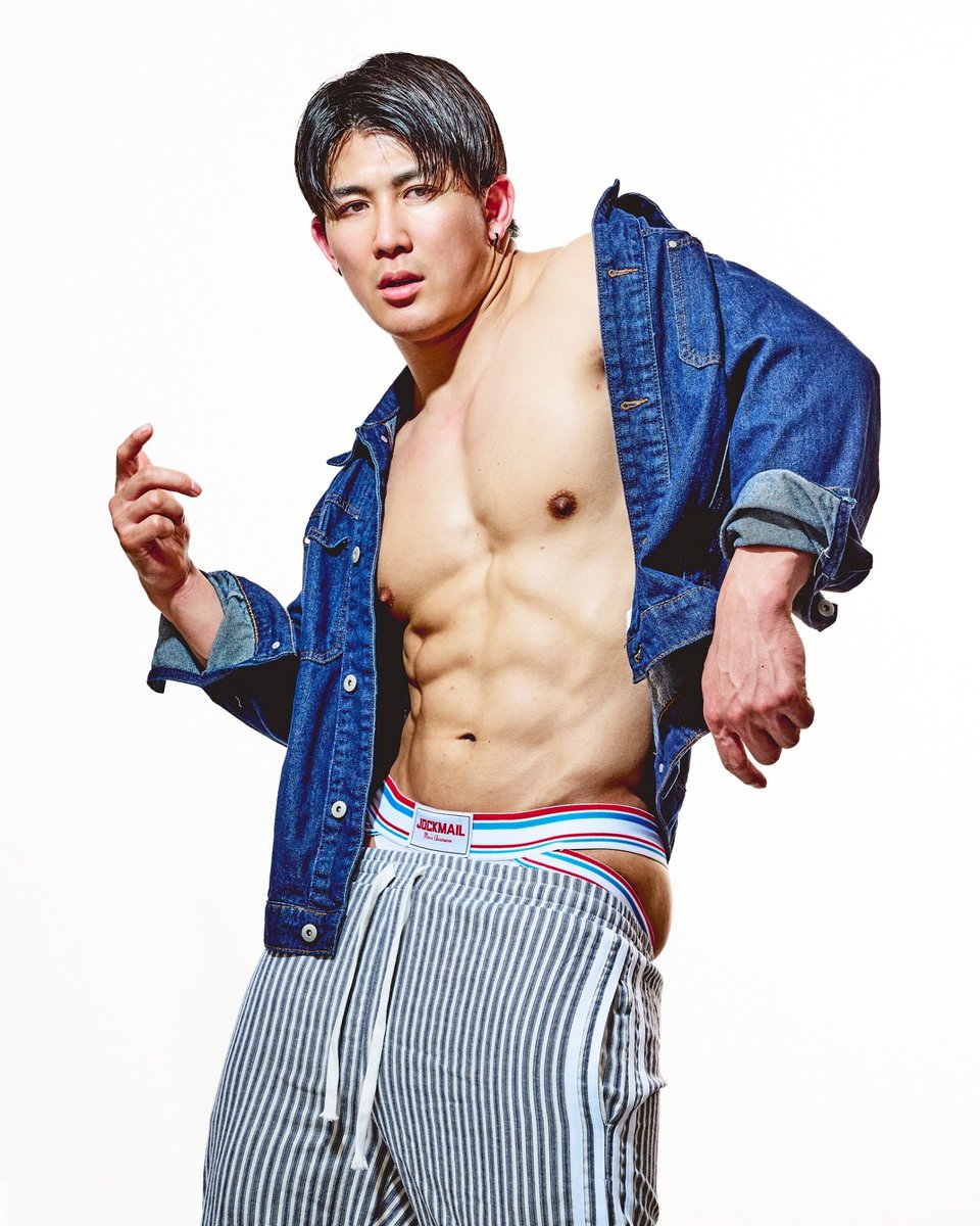 kenji_macho's tweet photo. なんだこのパンツ笑笑 https://t.co/EipQEVOLL8