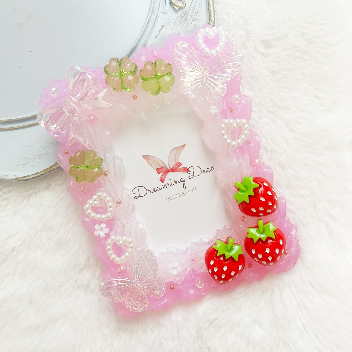 dreamingdeco's tweet photo. 🍓いちご畑のホイップデコ🍓

うるちゅるホイップと
ビビッドないちごパーツが奏でる
ゆめかわいい世界💭🎀

 #ホイップデコ  #トレカケース  #トレカデコ #ハンドメイド  #推し活  #toploder #Dreamingdeco https://t.co/HgZ7xxvJOd