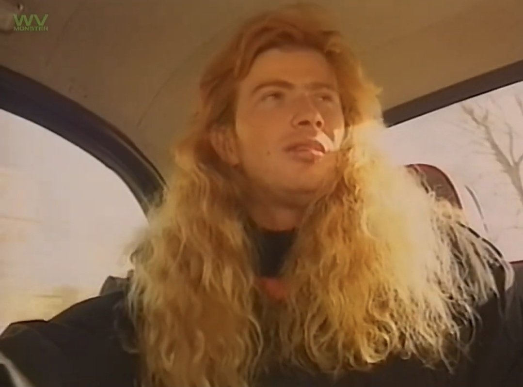 pullingteetth's tweet photo. I find Dave physically changed a lot between the sfsfsw era to the 90's/rust in peace era but I found this one 1989 interview he looks like he's in the middle of evolving https://t.co/aUZF5L89zN