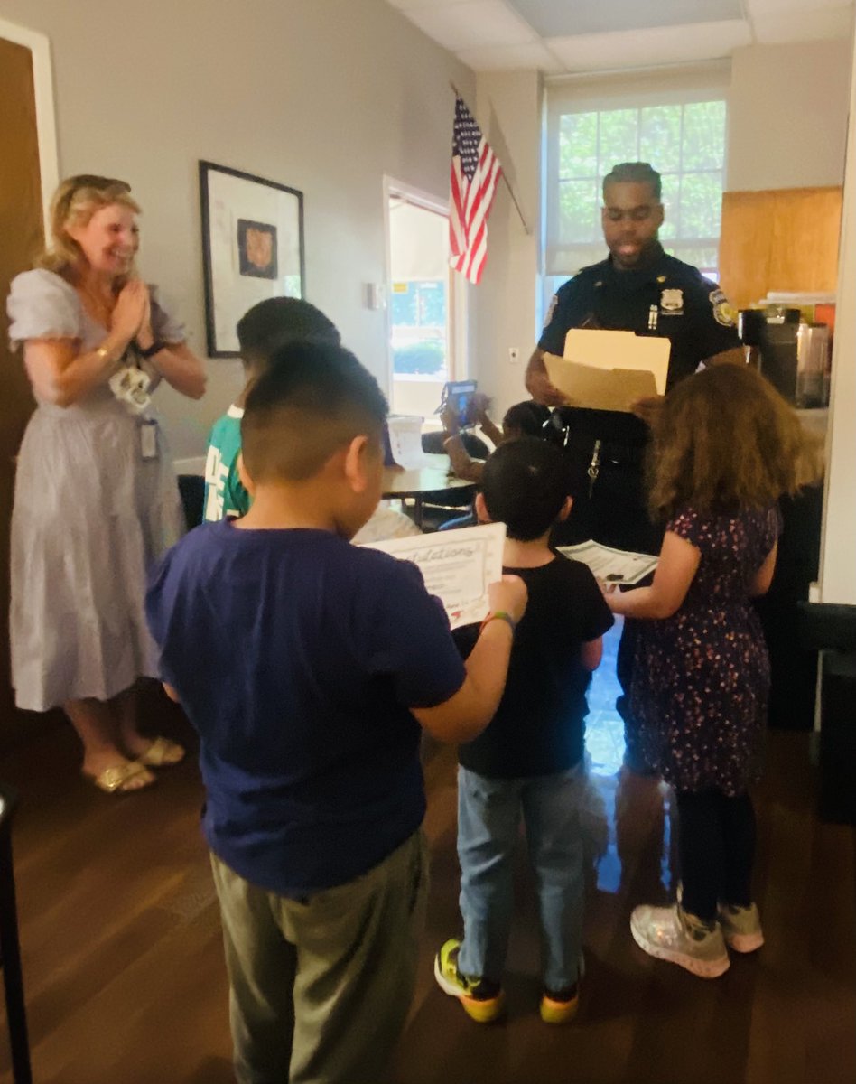 RobJanowitz_AP's tweet photo. We are so proud of our students for leading this morning’s announcements during Talker Tuesday.Special thanks to all our Speech and Language Pathologists for organizing, educating and inspiring during this month long initiative. @MAS_WP @wplainsschools @DrJosephRicca @WPCSD_ASI https://t.co/s19mj0ZFZW