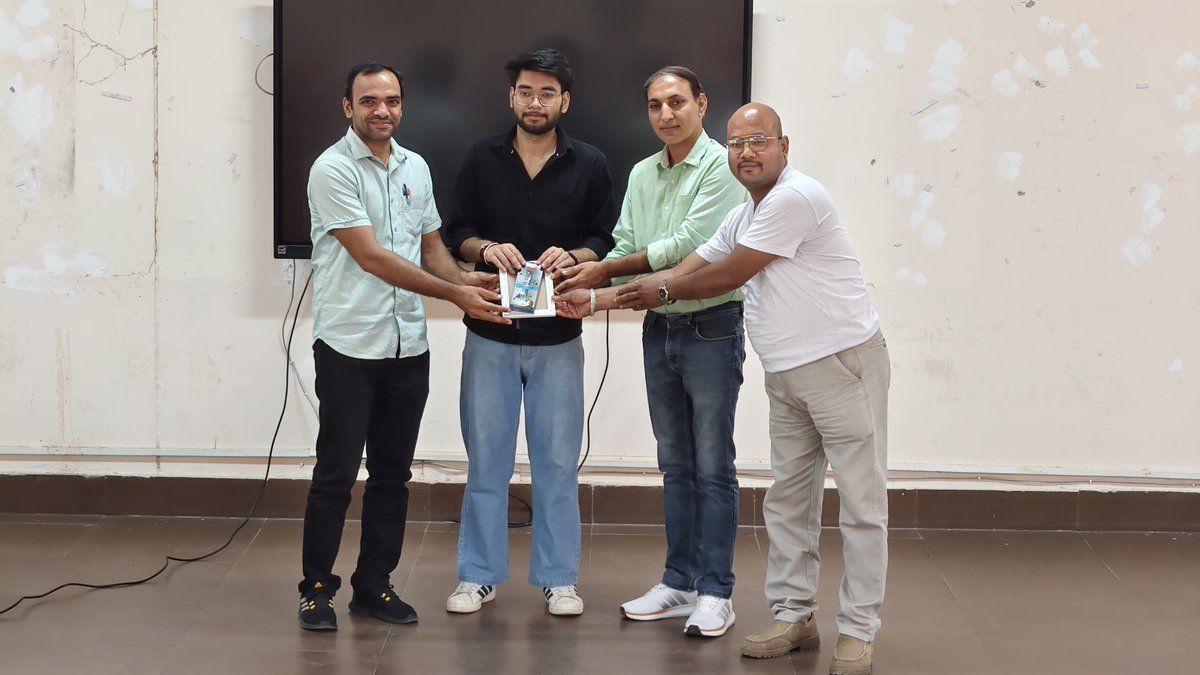 NSSsmvdu's tweet photo. Today at NSS SMVDU wasn’t about saying goodbye, but celebrating the beautiful journey we shared together. From volunteers to inspirations, your memories, lessons, and presence will always stay with us ❤️
@YASMinistry @PIB_India @PMOIndia @nssrddelhi @_NSSIndia @NSSsmvdu https://t.co/8hVz9XviKe