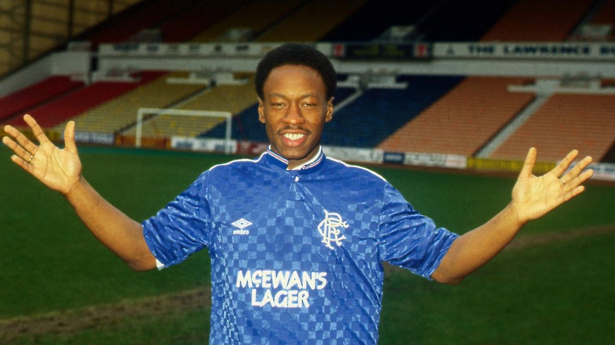 RangersFPBC's tweet photo. Happy Birthday to @RangersFC legends Tommy McLean and Mark Walters🔴⚪️🔵 https://t.co/g21Gp3iOIM