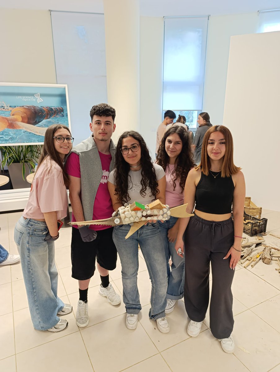 iesdonana's tweet photo. Experiencia Erasmus + del IES Doñana en Lecce (Italia). Del 11 al 15 de mayo, un grupo de 12 alumnos y alumnas de 1º de Bachillerato del IES Doñana ha vivido una de las experiencias más enriquecedoras de su etapa educativa en Lecce.  #ErasmusPlus #IESDoñana #MADaboutEurope #Lecce https://t.co/z04ImjydUk