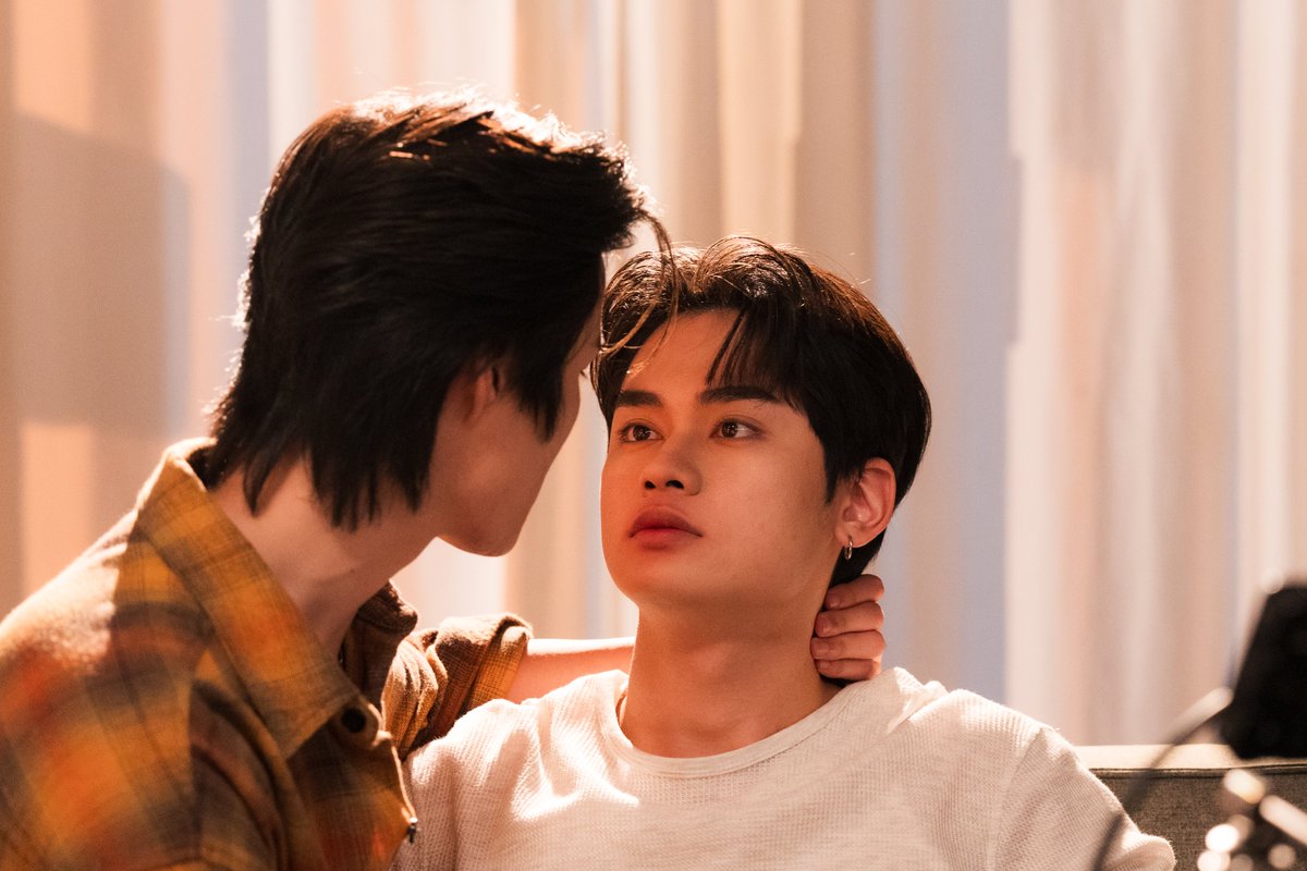 TheBLXpress's tweet photo. #MagicMoveEP6...Ritt feels burdened about hiding things from Itthi. Unaware of his hesitation, Itthi helps him with his project. Pitcher's mother doesn't like to see him associating with Pure. She collapses &amp; Pure helps them while she is hospitalized 🤗❤ https://t.co/97PDZXNJvR