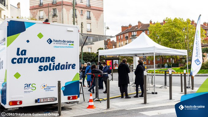 hautsdeseinefr's tweet photo. 🚐La Caravane Solidaire fait escale à
@Ville_BoulogneB 

📍Retrouvez la Caravane Solidaire, jeudi 28 mai, Grande place, de 13h30 à 16h30.  
💙Profitez de services de santé et sociaux directement près de chez vous :

👶Enfance / Adolescence 
👨‍👩‍👧Accompagnement à la parentalité 
💻Accompagnement numérique 
🏥PMI / Centre de santé sexuelle 
⚖️Accès au droit / Retraite
♿Autonomie / Handicap
✨Ne ratez pas cette occasion unique pour des consultations gratuites et des conseils personnalisés. 
@ARS_IDF

📅Consultez le calendrier sur notre portail https://t.co/XoOY5OUh33 

🚍Venez nombreux et bienvenue à bord !  
#Santé #Inclusion #CAF #ARS