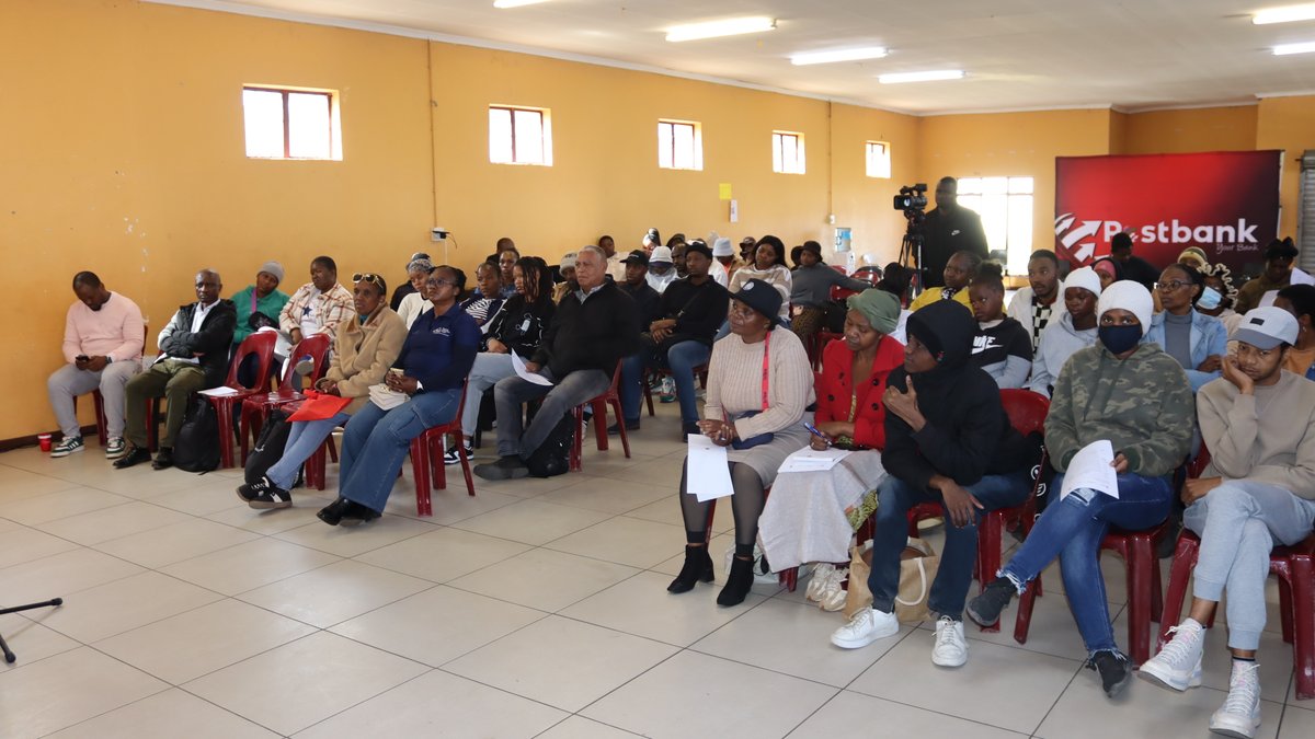 Alex_Township's tweet photo. The journey towards digital empowerment begins today in Alexandra! 

Day 1 is all about connecting communities to digital opportunities, skills, and innovation.

#AlexDigitalEmpowerment #DigitalTransformation #YouthEmpowerment https://t.co/sGyPPxOv51