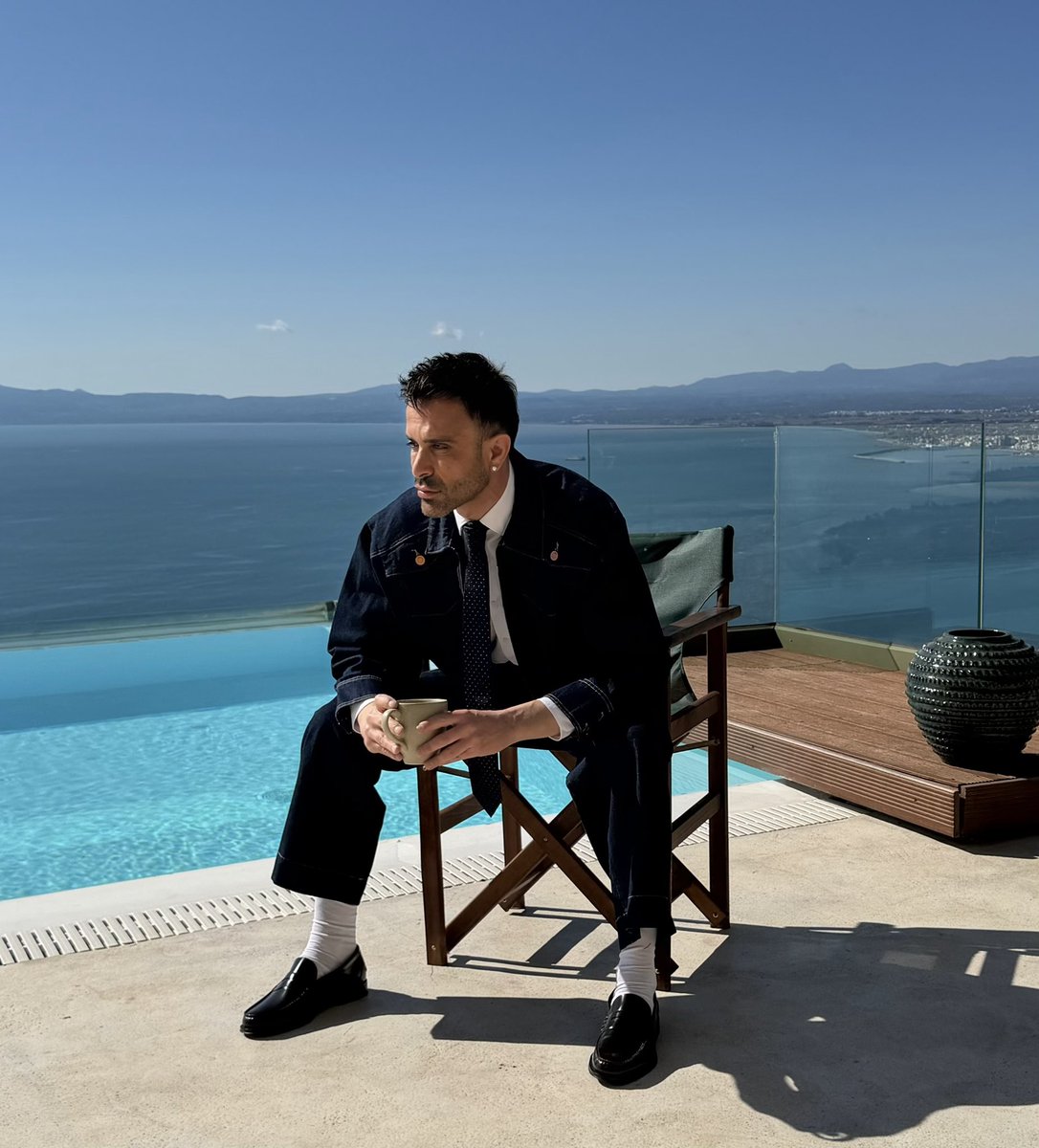 konstantinosXK's tweet photo. Blue 💙🇬🇷 Χρόνια Πολλά! https://t.co/mTet93nI10