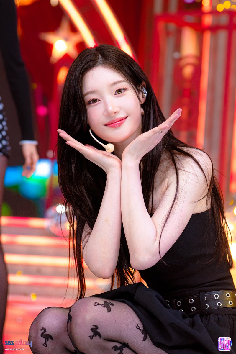 iiG____'s tweet photo. 진짜너ㅓㅓ무너무너무너무이뿌다.............누가동결건조시켰나?
그냥 현역이신데 https://t.co/lhNS4fX3yE