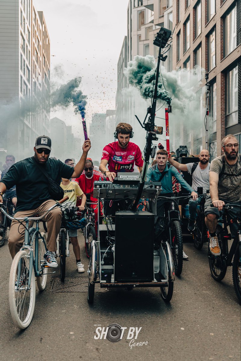 domwhiting's tweet photo. Drum &amp; Bass On The Bike heads to GERMANY - HAMBURG this SUNDAY 31ST MAY starting at 16:00HRS from ALSTERWIESE SCHWANENWIK. 

#Cycling #germany #hamburg #fyp #viral https://t.co/7oYuYo3XHE