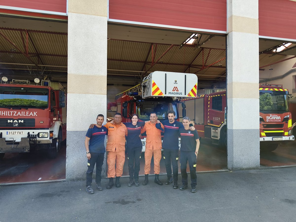 euskalfondoa's tweet photo. ✅Euskal Fondoak prestakuntza jarduera berriak sustatu ditu Euskadin, El Salvadorreko Suhiltzaileen Kidegoarekin elkarlanean

+ INFO:
🔗https://t.co/RA3tHkfcRJ

✅Euskal Fondoa impulsa en Euskadi nuevas actividades formativas con @BomberosSV 
#EuskalFondoa https://t.co/Jkzd50ap3k