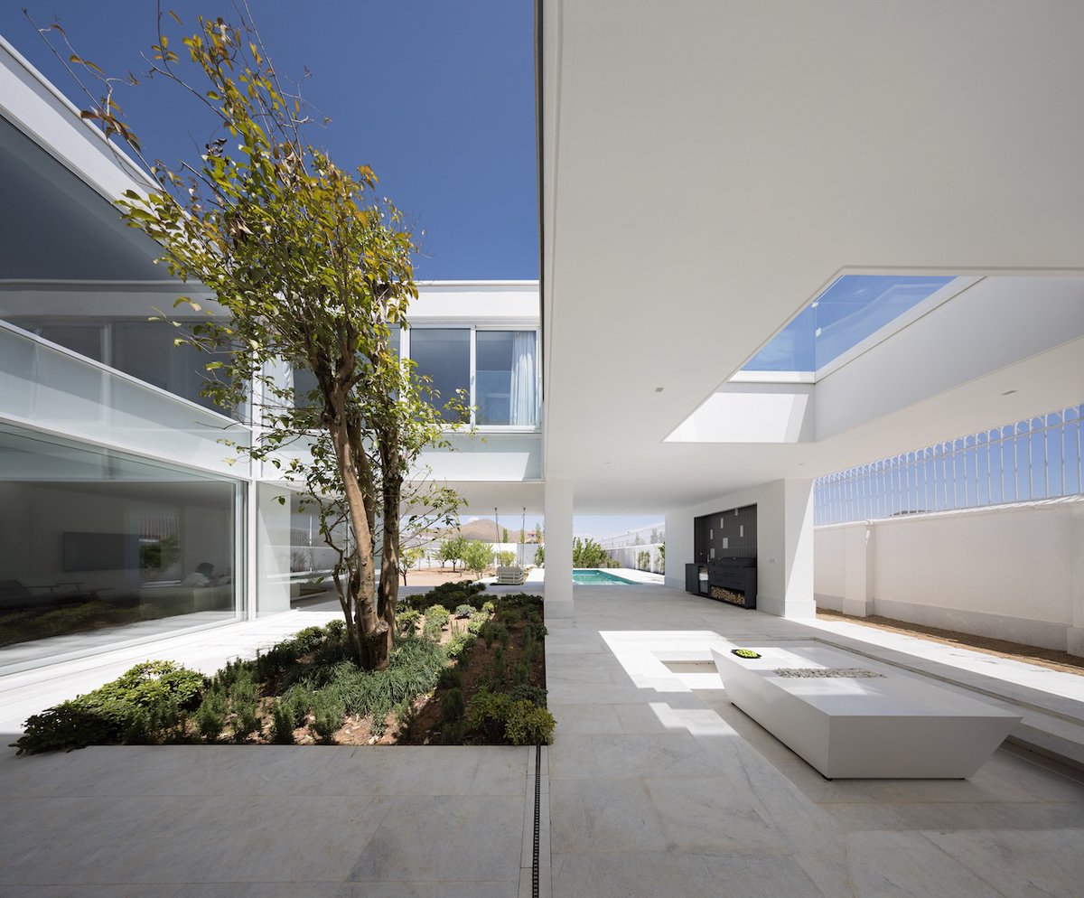 Architizer's tweet photo. Organized around a central courtyard, this villa uses layered openings and voids to shape changing experiences of light throughout the day.

Project by: Kanisavaran Office
Details: https://t.co/Zh6iBGWa2h https://t.co/ARwgxOW2YP