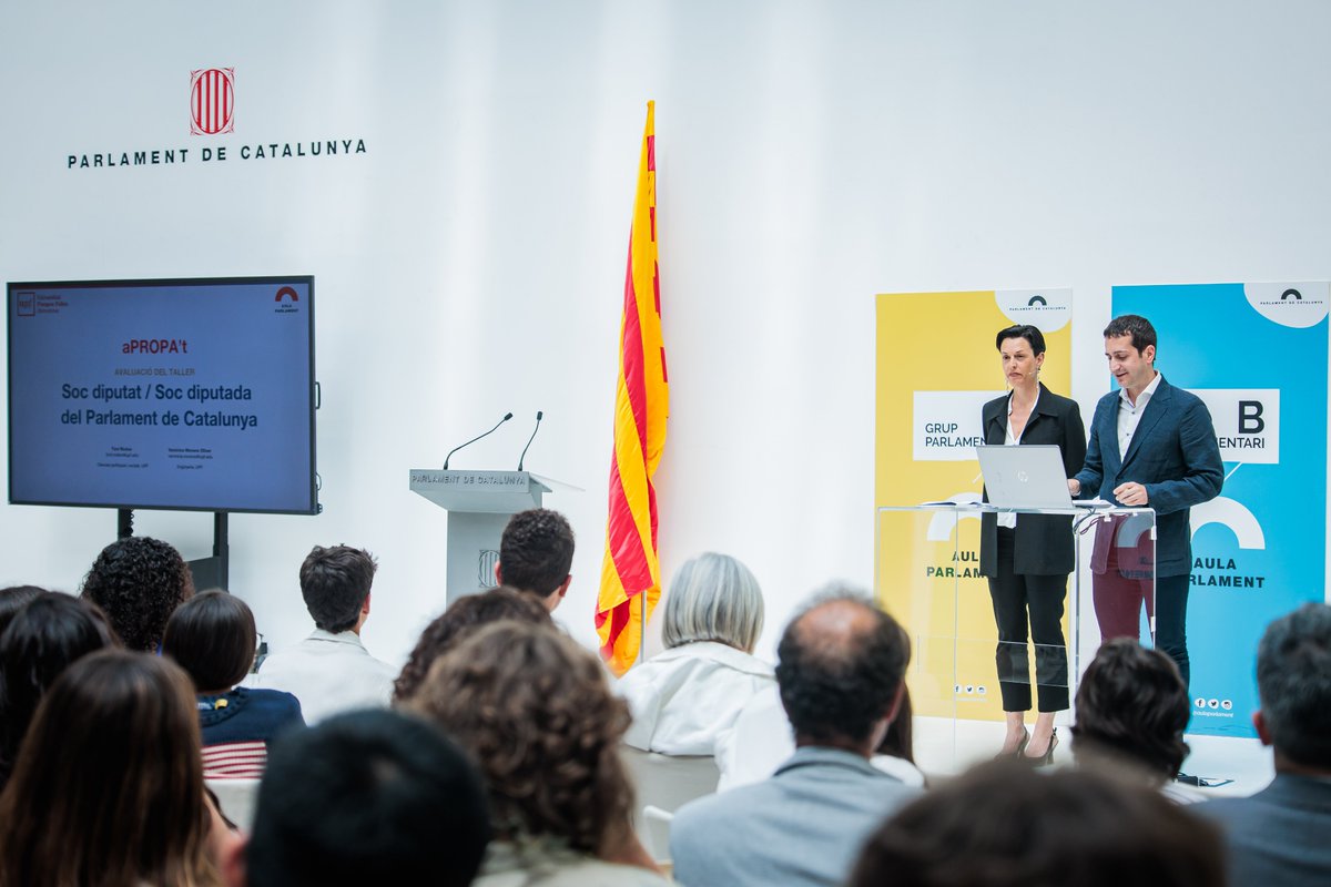 tonirodon's tweet photo. 🏛️Els adolescents que van al @parlamentcat i fan una simulació parlamentària experimenten un canvi en les seves actituds polítiques?

➡️Després d'avaluar el taller "Soc diputat/Soc diputada", la resposta és que... sí! Ahir vam presentar els resultats https://t.co/WcAkK439Df https://t.co/nJATbF0sbH