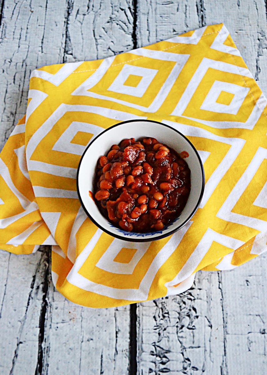 HezziD's tweet photo. You'll never go back to canned beans once you've made these easy, sweet, spicy, and completely delicious these BBQ Baked Beans in the Instant Pot.
#BakedBeans #InstantPot #SummerTime
https://t.co/udes8orWZ6 https://t.co/IfmdENbYjN