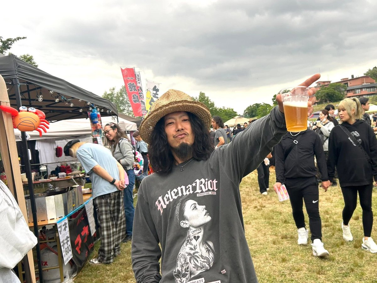 rayxfire's tweet photo. 夢から醒めたように
まだ頭が少しボーッとするけど
やりたいこととか
こうなりたいだとかを掴めたような
たくさんヒントを貰ったような
そんな気がする
ありがとう
カニ坂ROCK FESTIVAL!!!!
#カニ坂 #カニ坂ロックフェスティバル https://t.co/1DEZ2hUNGU