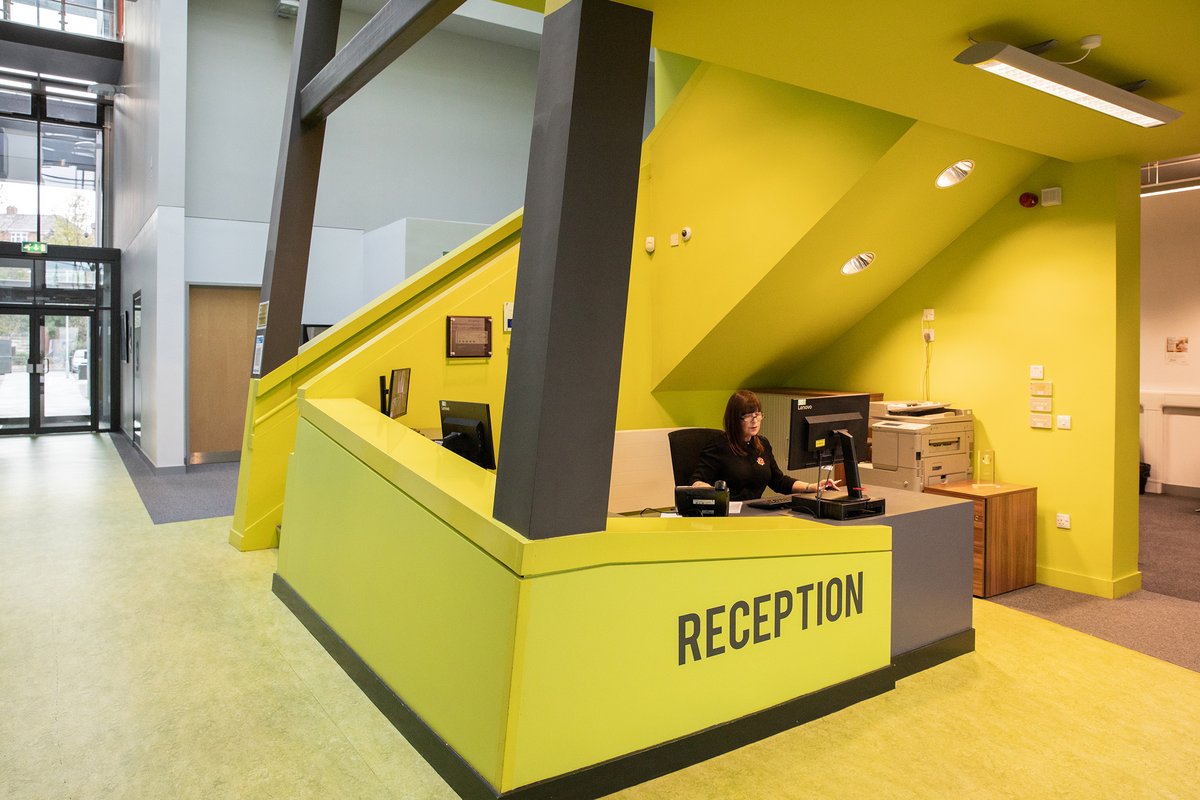 STyneBusiness's tweet photo. Looking for professional meeting space or your next office base?

Take a look at One Trinity Green 

Whether you're hosting clients, running team sessions, or need a modern workspace to grow your business, this fantastic business centre has you covered.

https://t.co/Jom1R3U7nc https://t.co/dotAhIpQIG