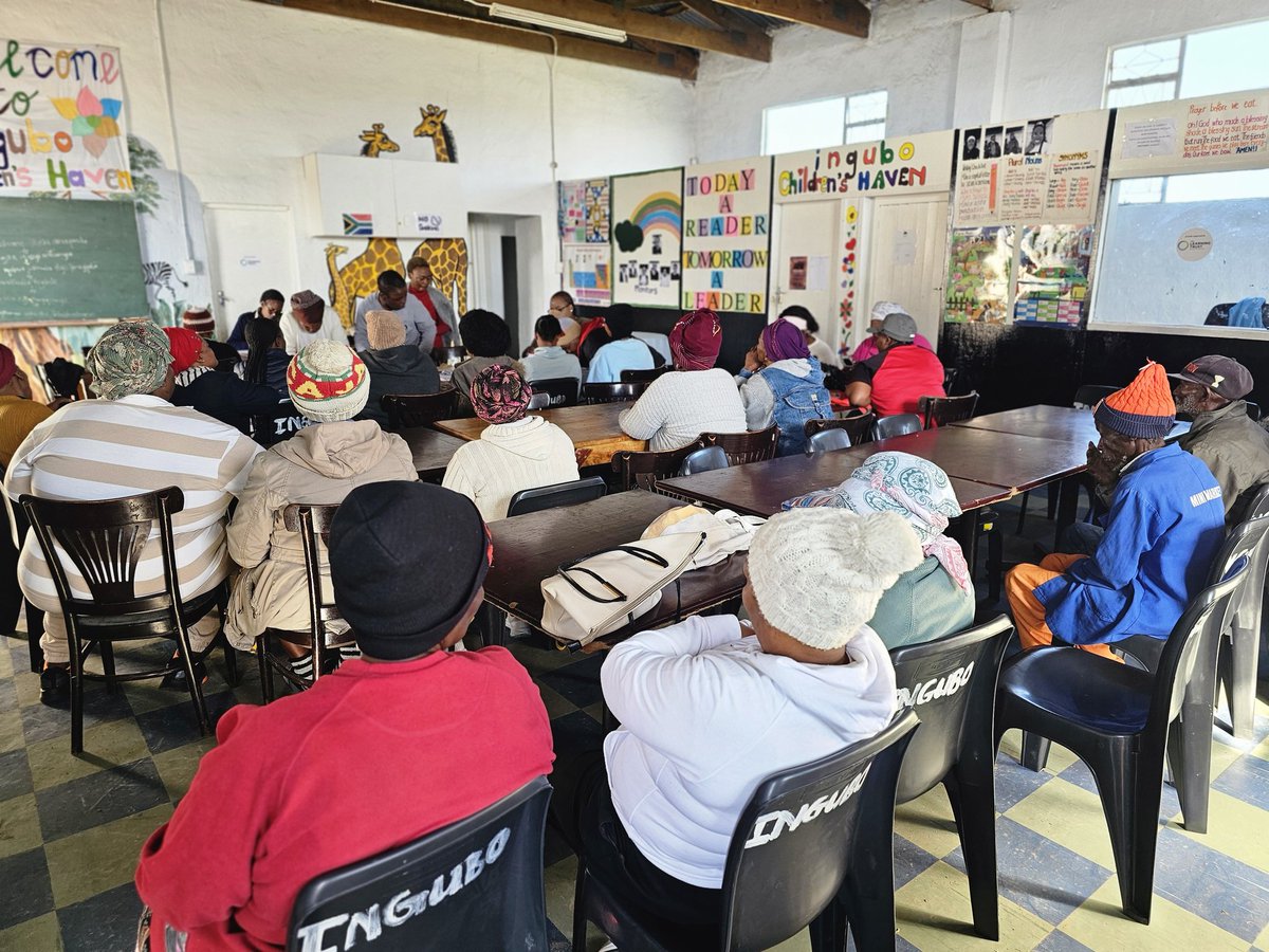 DOAgov_ZA's tweet photo. #FoodSecurity4All | FROM BACKYARDS TO FOOD BASKETS📍

The food security movement continues today in eNdlovini, Port Alfred, as @DOAgov_ZA’s Food Security at Household Level Programme empowers communities to turn small gardens into sustainable sources of food and income. 

Through the provision of gardening implements and ongoing support, subsistence farmers and vulnerable households are being empowered to grow their own food, strengthen household resilience, and take charge of their future.

A food-secure South Africa starts with empowered communities, one garden at a time.

#HouseholdFoodProduction #EmasiminiSobonana #DoAatwork #GovZAUpdates #CommunityEmpowerment  #ANationThatWorksForAll @GCISMedia @GovernmentZA