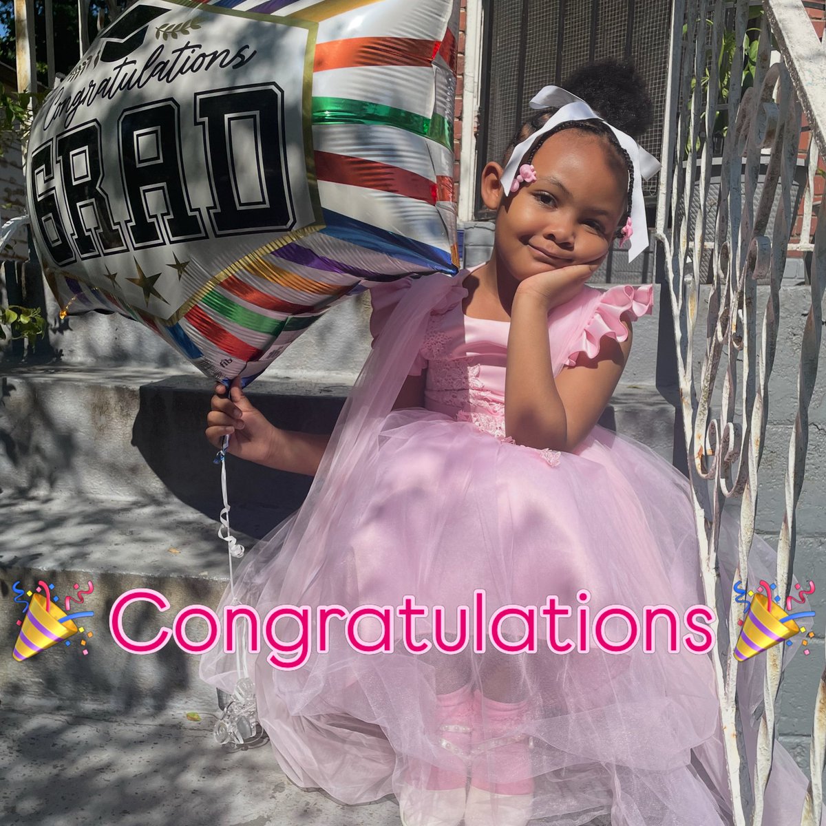 MsKushie404's tweet photo. 🫶🏽 First grade here she come 🥰 Congratulations baby 😘🫶🏽 #Kindergarten  #PandaPrincess #Grad https://t.co/xlSLKTxjhb