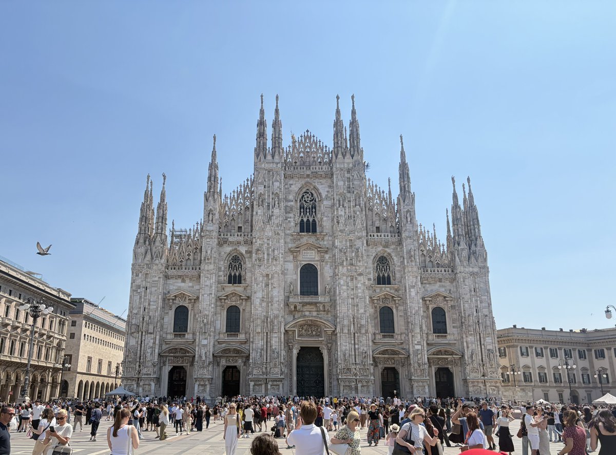 let_tu_ce's tweet photo. イタリア ミラノ https://t.co/4dwOi9Ev26
