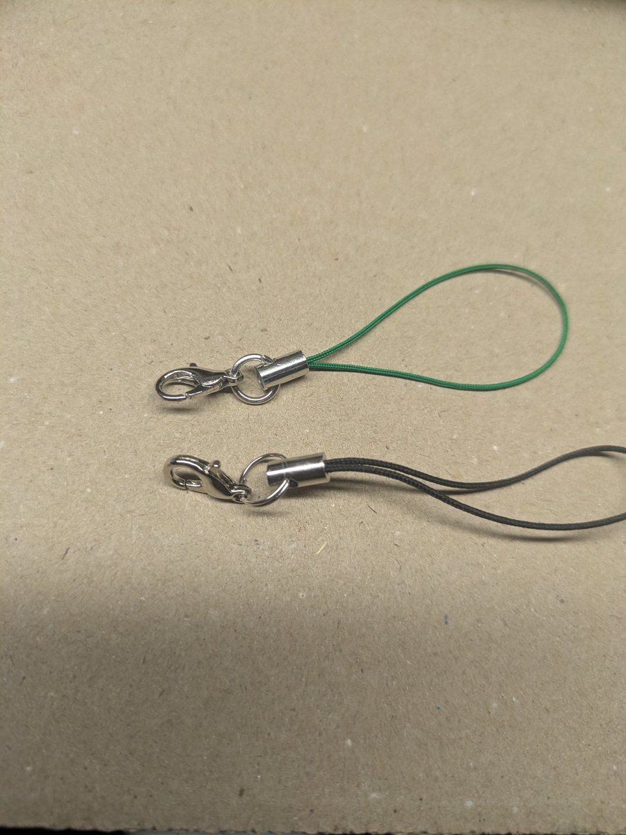 GTCfukuchi's tweet photo. ワイのストラップ買って下さった方
一部に強度不足のリコール発生しましたので対策品用意致しました
お会い次第交換しますのでよろしくお願いします🙏
ステンレスワイヤーが最強かと思われます https://t.co/rIZyJWljVM