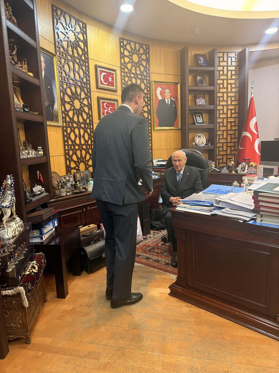 gokberkoao's tweet photo. Kıymetli büyüğümüz, Sayın Genel Başkanımız Devlet Bahçeli Beyefendi’nin Kurban Bayramını tebrik ederek hayır dualarını aldım. Allah Liderimizi başımızdan eksik etmesin. Sağlık ve afiyet içinde nice bayramlara. 27.05.2026 https://t.co/vBPE1H0hA6