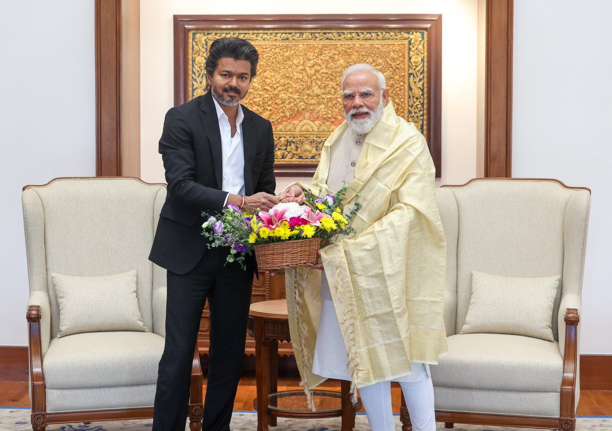 NewsAlgebraIND's tweet photo. BIG NEWS 🚨

1. TN CM Vijay thanked Prime Minister Modi for retrieving the historic Anaimangalam copper plates from the Netherlands.

2. He opposed Karnataka’s Mekedatu dam project by Congress Govt and asked PM Modi to halt it unless consent is granted by all basin states.

3. He urged the Centre to protect the traditional place of Tamil Thai Vazhthu at official events.

4. Vijay requested DRDO-backed aerospace and aircraft design centres in Tamil Nadu.

5. Vijay raised concerns over the arrest of Tamil Nadu fishermen by the Sri Lankan Navy and sought immediate intervention.