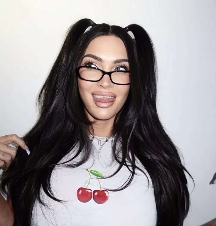 KontentVoid's tweet photo. Megan Fox https://t.co/LstA9nHhIf