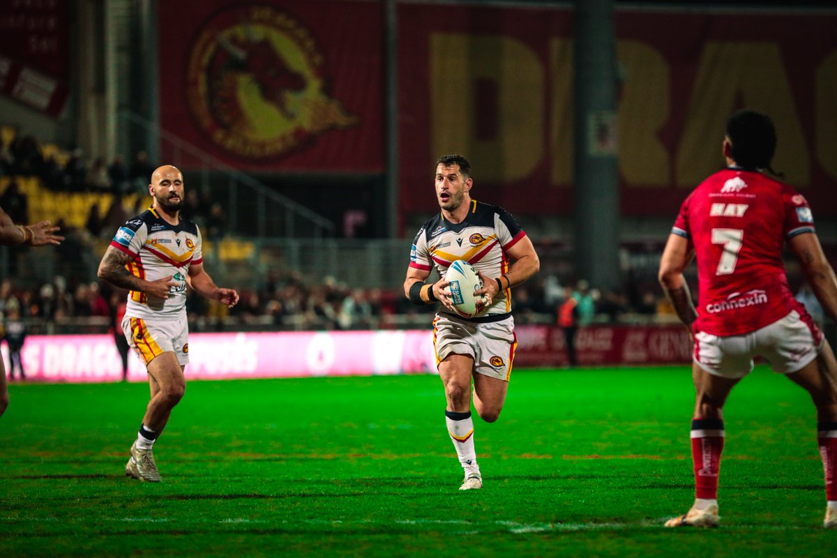 SFParisRugby's tweet photo. « Jouer à Paris, devant un public différent, c’est une occasion unique de promouvoir le rugby à XIII et de montrer ce qu’est la Super League. »

Le capitaine des Dragons Catalans s'est confié avant leur délocalisation à Jean Bouin le 6 juin prochain ⚡️

🎙️ https://t.co/TwJ6MWRm9Q https://t.co/fyfLmgVhpu